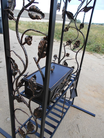 Кованый мангал с крышей КУ-4, сталь 5 мм - 5