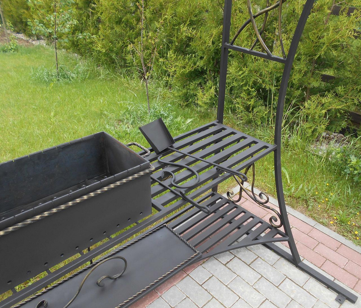 Кованый мангал-барбекю-очаг с крышей КР-12, сталь 5 мм - 2min