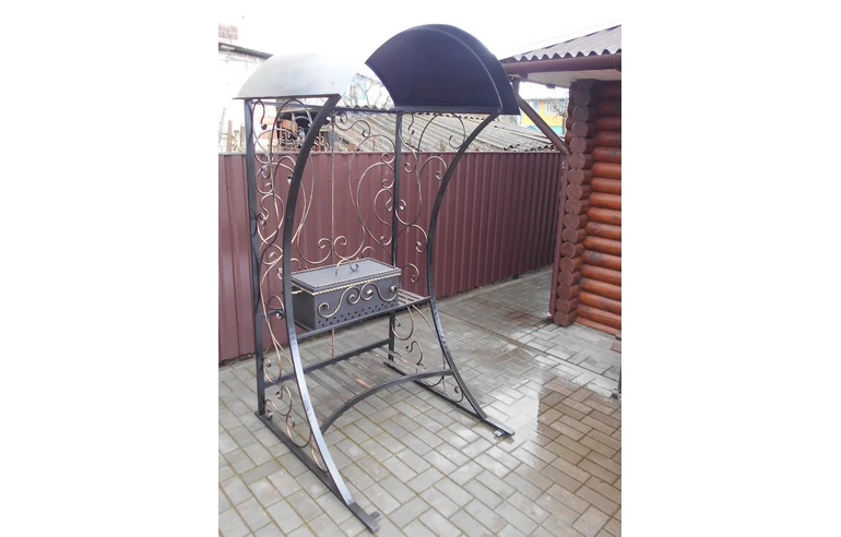 Кованый мангал с крышей КУ-3-2, сталь 5 мм